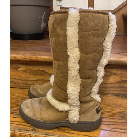 Cozy UGG Sunburst Tall Boots Women’s 7 Chestnut Sheepskin Shearling 5218 Winter - Picture 3 of 8